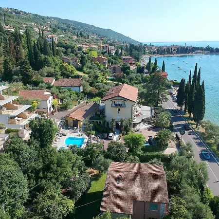 Galvani 4*