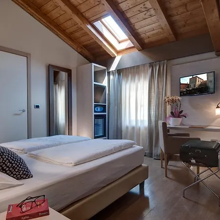 Ξενοδοχείο Galvani 4*
